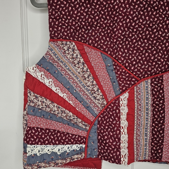 VTG Quilted Patchwork Reversible Vest - Picture 8 of 16